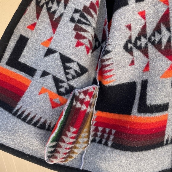 VINTAGE PENDLETON BEAVER STATE AZTEC SOUTHWEST Blanket JACKET shawl coat - Picture 13 of 14